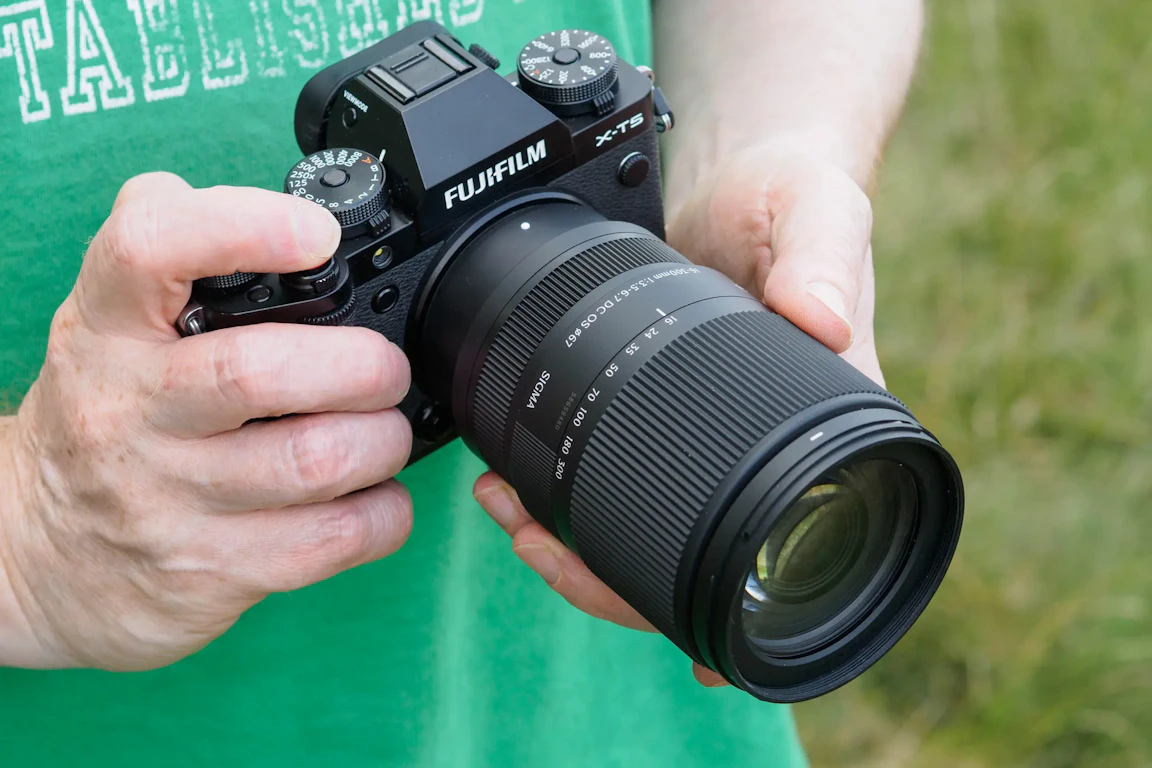 シグマ 16-300mm F3.5-6.7 DC OSのレビュー比較まとめ 1本で広角・超